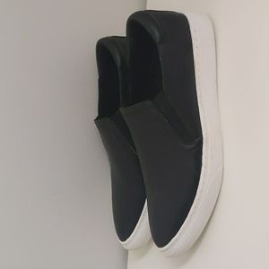 Kenneth Cole New York Slip On Sneakers